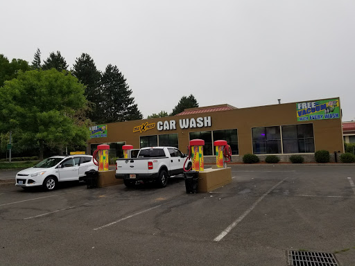 Mia's Express Car Wash en Gresham