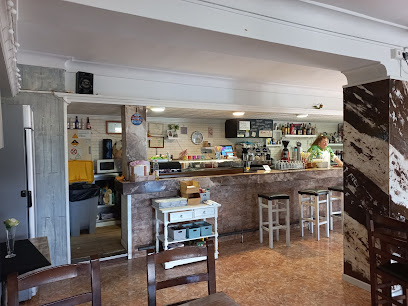 Bar Los Troncos ses paisses - Carrer dels Rosers, 22, 07820 Sant Antoni de Portmany, Illes Balears, Spain