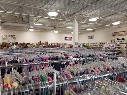 Thrift Store «Goodwill Store», reviews and photos, 2309 N Fairfield Rd, Dayton, OH 45431, USA