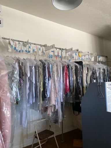 Dry Cleaner «Beach Villa cleaners & Alterations», reviews and photos, 2810 E 4th St, Long Beach, CA 90814, USA