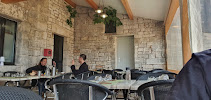 Atmosphère du Restaurant Le Vieux Clocher à Saint-Privat-de-Champclos - n°2