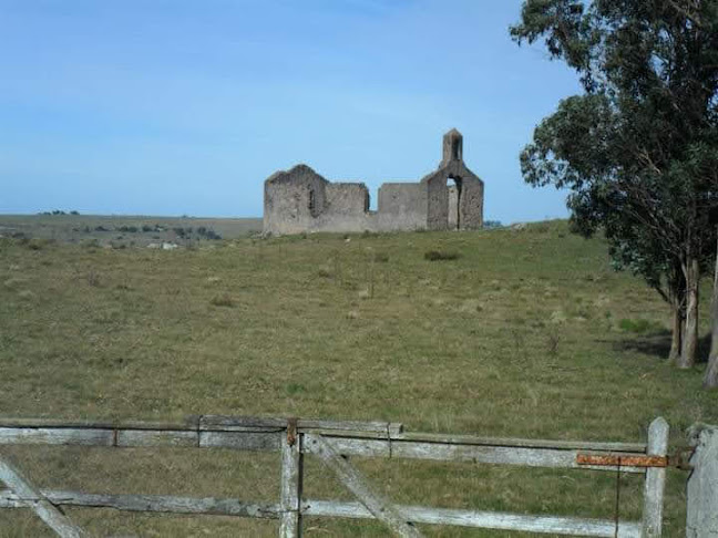 Opiniones de Iglesia abandonada - Cerro Pelado - Lavalleja en Minas - Iglesia