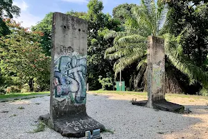 Berlin Wall Fragments image