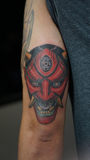 Tattoo Shop «Bullseye Tattoos», reviews and photos, 282 New Dorp Ln, Staten Island, NY 10306, USA