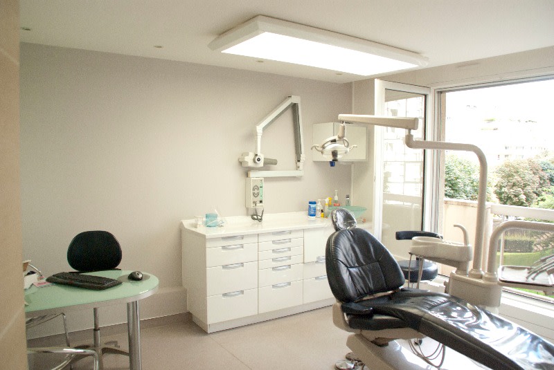 Docteur Jing Han, dentiste Courbevoie