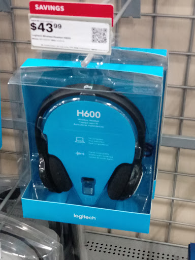 Electronics Store «Best Buy», reviews and photos, 3549 W Shore Dr, Holland, MI 49424, USA