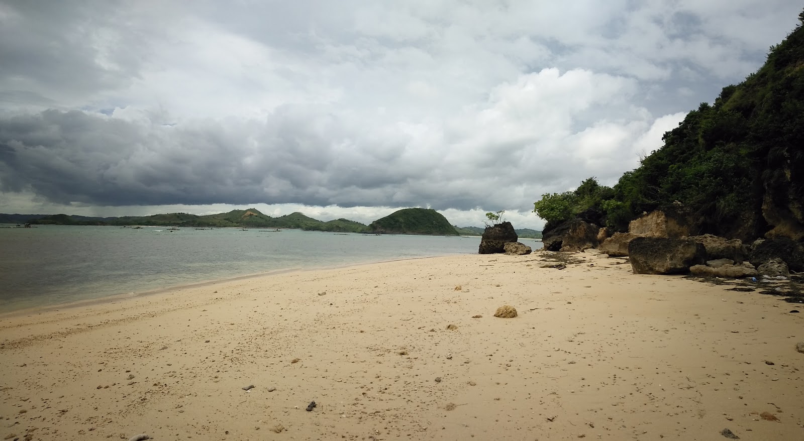 Batu Jangak Beach的照片 具有非常干净级别的清洁度