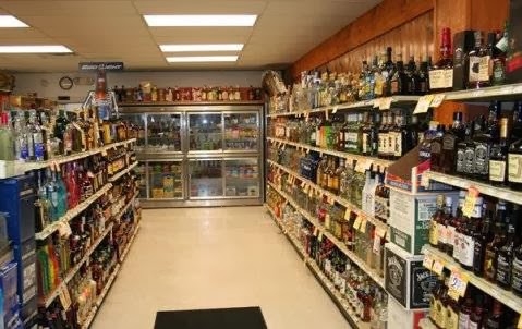 Liquor Store «Fairfield Wine & Liquor», reviews and photos, 296 Fairfield Ave, Waterbury, CT 06708, USA