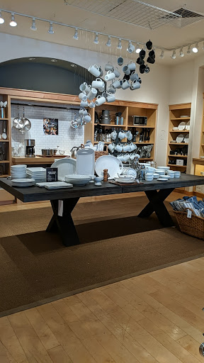 Kitchen Supply Store «Williams-Sonoma», reviews and photos, 9722 Great Hills Trail #150, Austin, TX 78759, USA