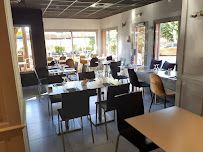 Atmosphère du Restaurant français Café de la Gare à Venelles - n°4