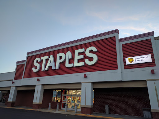 Office Supply Store «Staples», reviews and photos, 84 Southgate Square, Colonial Heights, VA 23834, USA