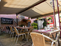 Atmosphère du Restaurant La Sirmonde à Roussillon - n°6