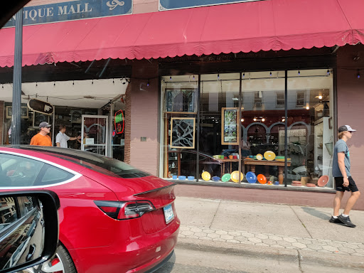 Antique Store «Midtown Antique Mall», reviews and photos, 301 Main St S, Stillwater, MN 55082, USA