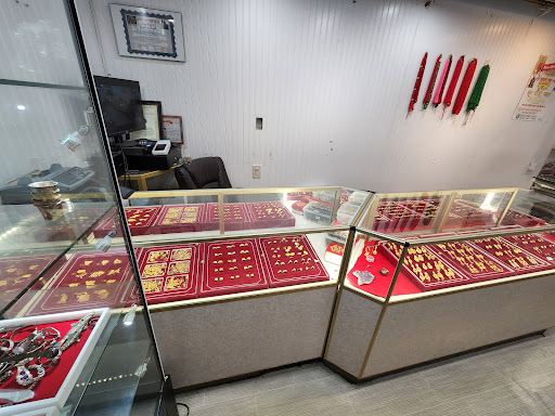 Indian Grocery Store «Nepali Store Cincinnatti Ohio», reviews and photos, 3091 W Galbraith Rd, Cincinnati, OH 45239, USA