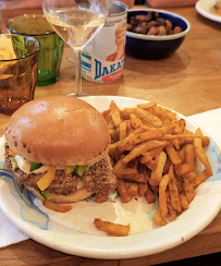 Plats et boissons du Restaurant de hamburgers Bomaye Burger à Paris - n°2