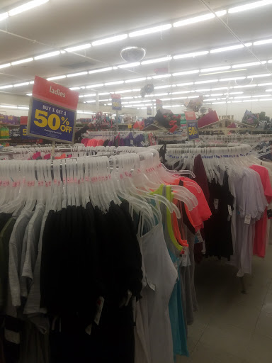 Dollar Store «FAMILY DOLLAR», reviews and photos, 314 E Court St, Seguin, TX 78155, USA