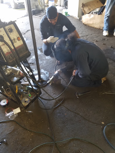 Auto Repair Shop «David Local Auto Repair Shop & Auto Engine Repair, Brake Reapir & Transmission Repair Jersey City NJ», reviews and photos, 1 Colgate St, Jersey City, NJ 07302, USA
