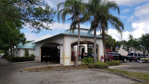 Car Wash «Jupiter Auto Spa and Lube Center», reviews and photos, 220 Maplewood Dr, Jupiter, FL 33458, USA