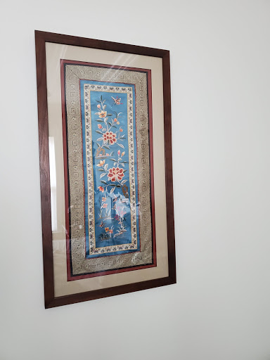 Picture Frame Shop «The Frame & Print Shop», reviews and photos, 201 S Estes Dr, Chapel Hill, NC 27514, USA