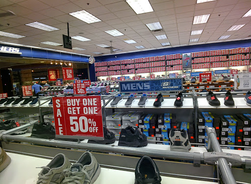 Shoe Store «SKECHERS Factory Outlet», reviews and photos, 1304 S Harbor Blvd, Fullerton, CA 92832, USA