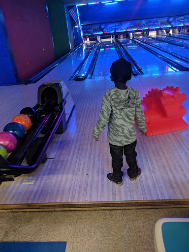 Bowling Alley «Manor Bowl», reviews and photos, 887 Manor Blvd, San Leandro, CA 94579, USA