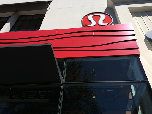 Sportswear Store «lululemon», reviews and photos, 2643 NE University Village St, Seattle, WA 98105, USA