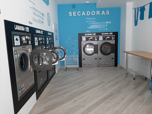 Lavanderia autoservicio A Barcala en Cambre, A Coruña