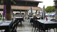 Atmosphère du Restaurant français Restaurant La Grignotière à Monfort - n°12