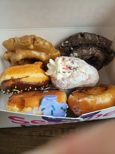 Donut Shop «Sesame Donuts - Scholls Ferry», reviews and photos, 12700 SW North Dakota St, Portland, OR 97223, USA