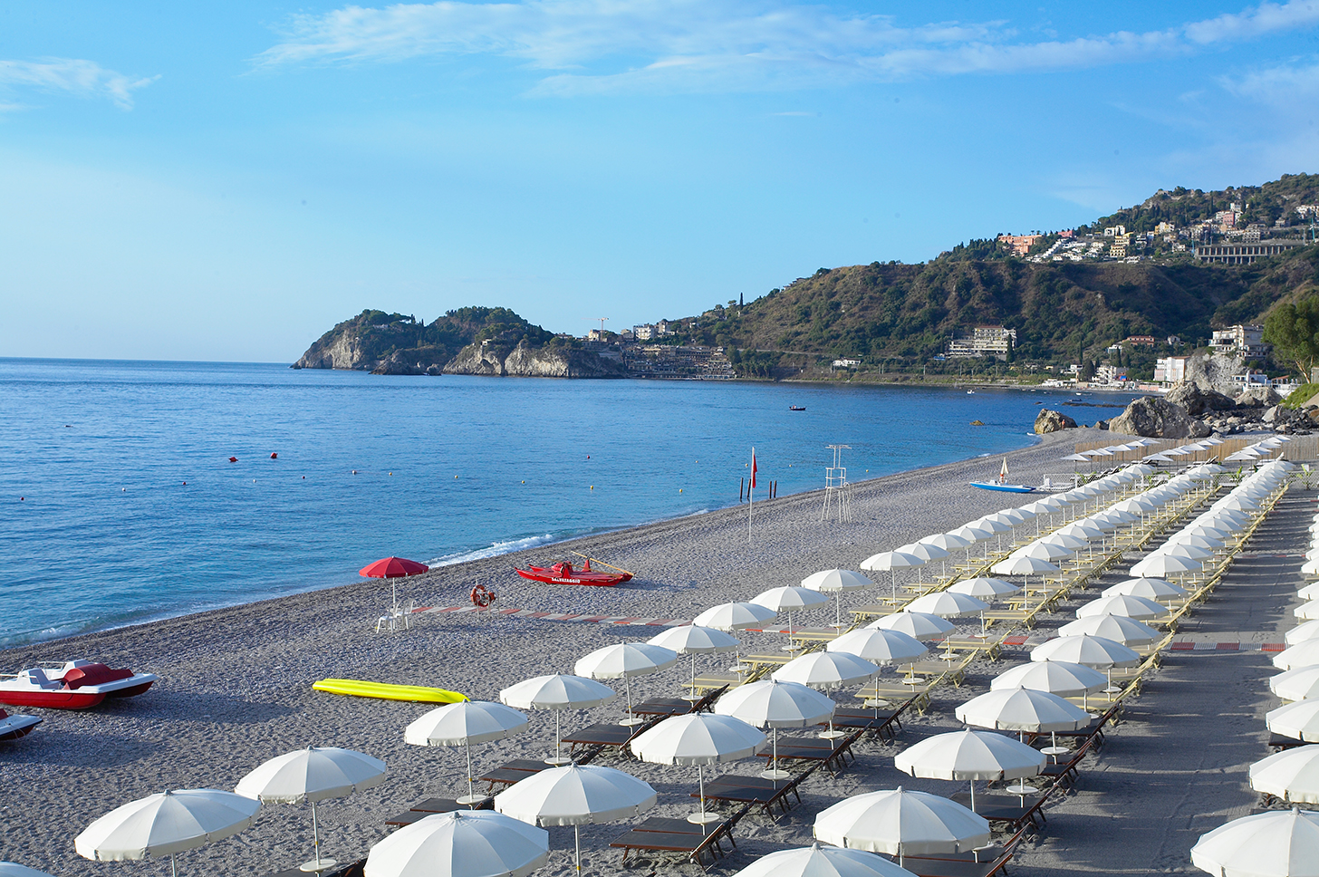 Foto van Spiaggia di Mazzeo met hoog niveau van netheid