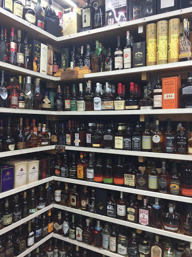 Liquor Store «Peachtree Package Store», reviews and photos, 300 Peachtree St NE # Cs1, Atlanta, GA 30308, USA