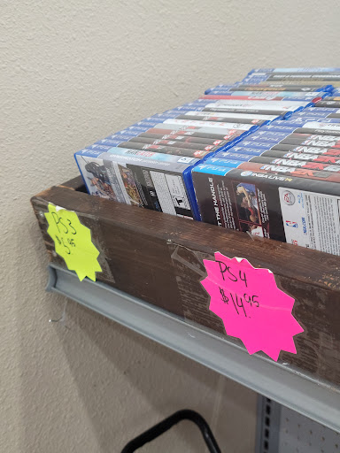 Pawn Shop «Texas Cash Pawn Shop», reviews and photos, 702 W Main St, Gun Barrel City, TX 75156, USA