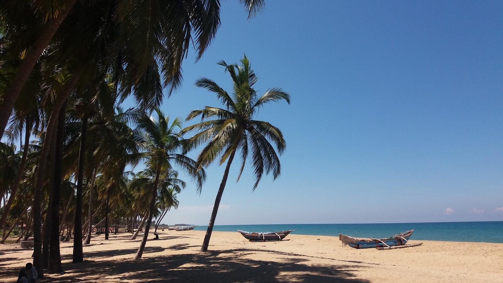 Foto de Maruthamunai Beach con playa amplia