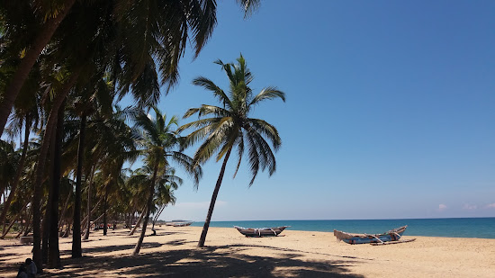 Maruthamunai Beach