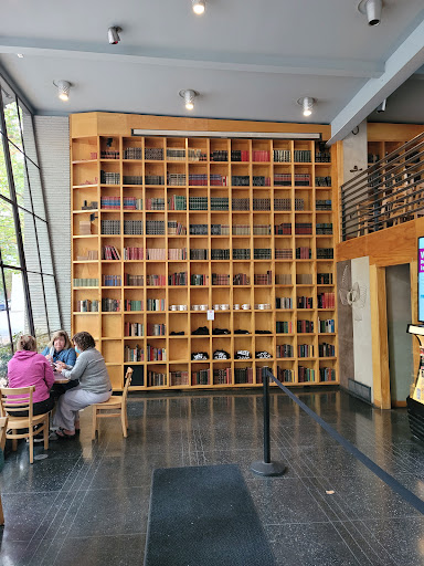 Donut Shop «Top Pot Doughnuts», reviews and photos, 2124 5th Ave, Seattle, WA 98121, USA