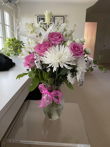 Florist «Glenview Florist / Flower Shop», reviews and photos, 1813 Waukegan Rd, Glenview, IL 60025, USA