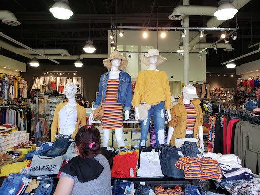 Clothing Store «Fashion Island», reviews and photos, 270 E 5th St, Long Beach, CA 90802, USA