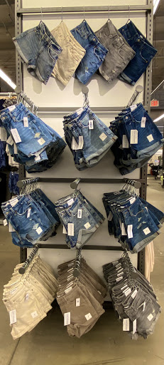 Clothing Store «Old Navy», reviews and photos, 90 Pleasant Valley St, Methuen, MA 01844, USA