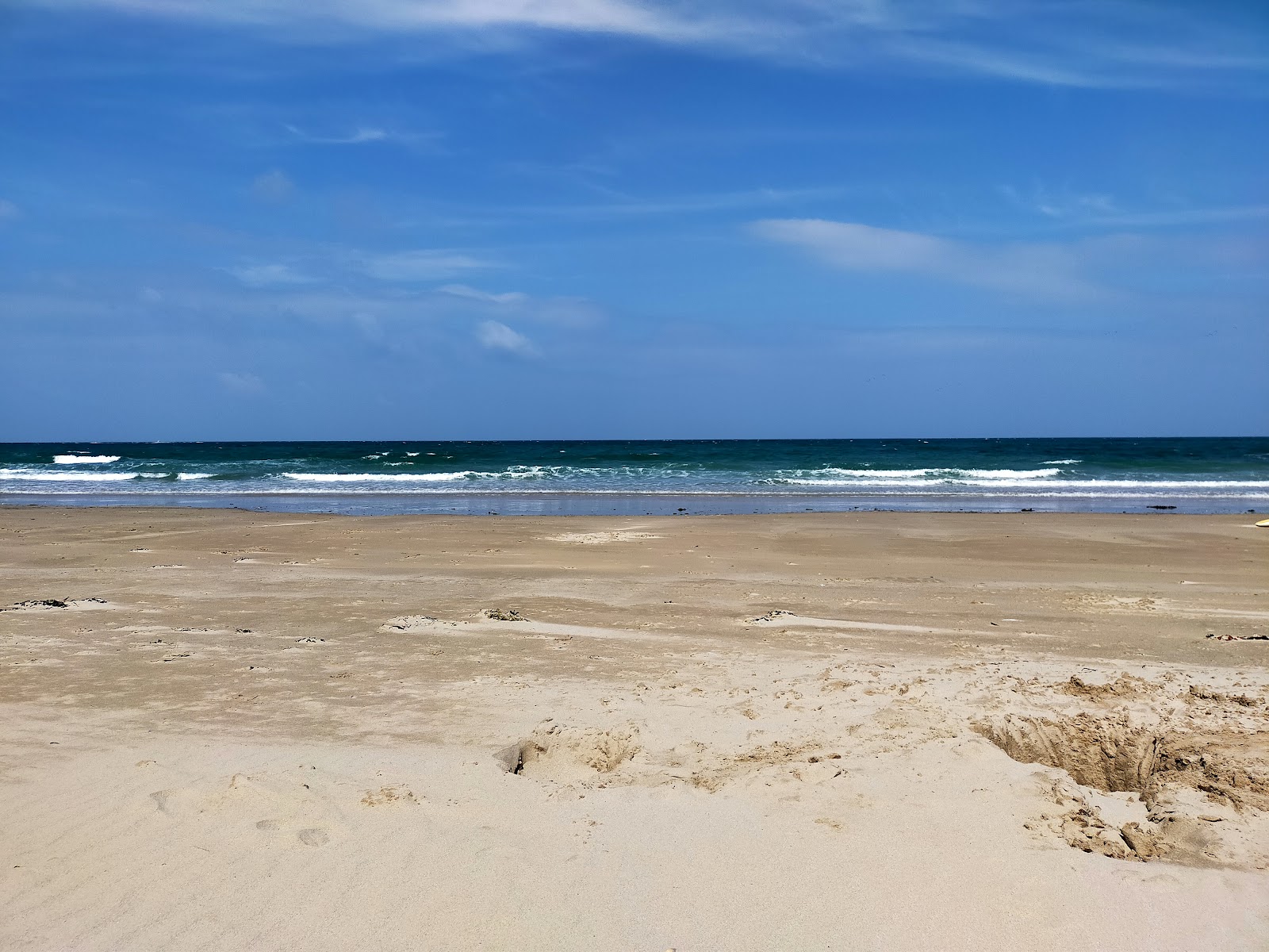 Plage de Querqueville'in fotoğrafı ve yerleşim