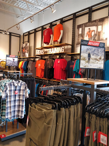 Clothing Store «The North Face Outlet», reviews and photos, 127 Premium Outlets Dr #633, Monroe, OH 45050, USA
