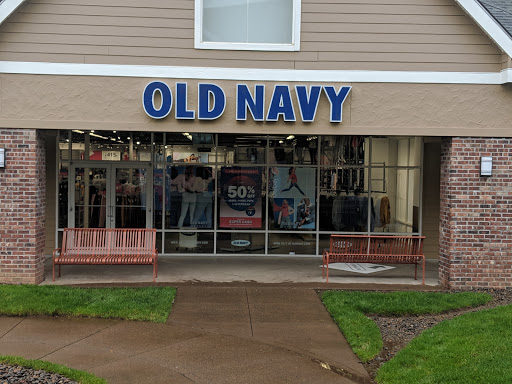 Shopping Mall «Lincoln City Outlets», reviews and photos, 1500 SE East Devils Lake Rd, Lincoln City, OR 97367, USA