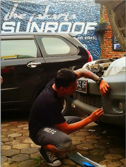 Bengkel Sunroof Mobil