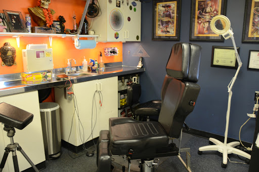 Tattoo Shop «Ageless Art Tattoo & Piercing», reviews and photos, 711 E Lewis and Clark Pkwy, Clarksville, IN 47129, USA