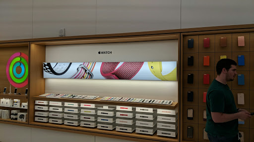 Computer Store «Apple Montgomery Mall», reviews and photos, 7101 Democracy Blvd, Bethesda, MD 20817, USA