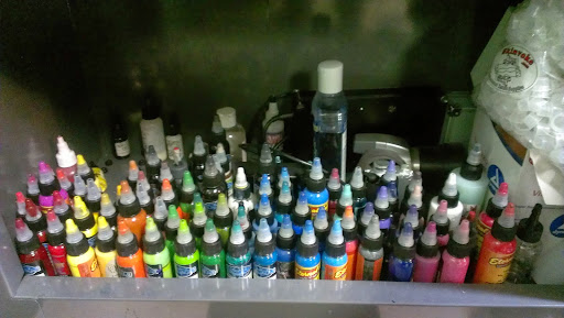 Baileys Tattoo & Body Piercing, 620 Columbia Ave, Lancaster, PA 17603, USA, 