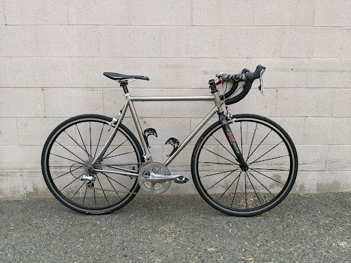 Bicycle Store «Fullerton Bicycles», reviews and photos, 424 E Commonwealth Ave, Fullerton, CA 92832, USA