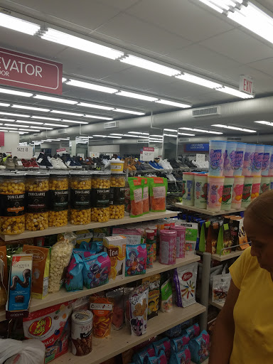 Clothing Store «Burlington Coat Factory», reviews and photos, 2543 Webster Ave, Bronx, NY 10458, USA
