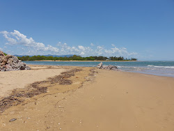Photo de Saunders Beach et le règlement