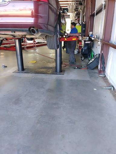 Car Dealer «Sabine River Ford», reviews and photos, 1601 Green Ave, Orange, TX 77630, USA