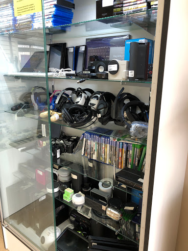 Pawn Shop «Royal Pawn», reviews and photos, 13180 Farm to Market Rd 529 G, Houston, TX 77041, USA